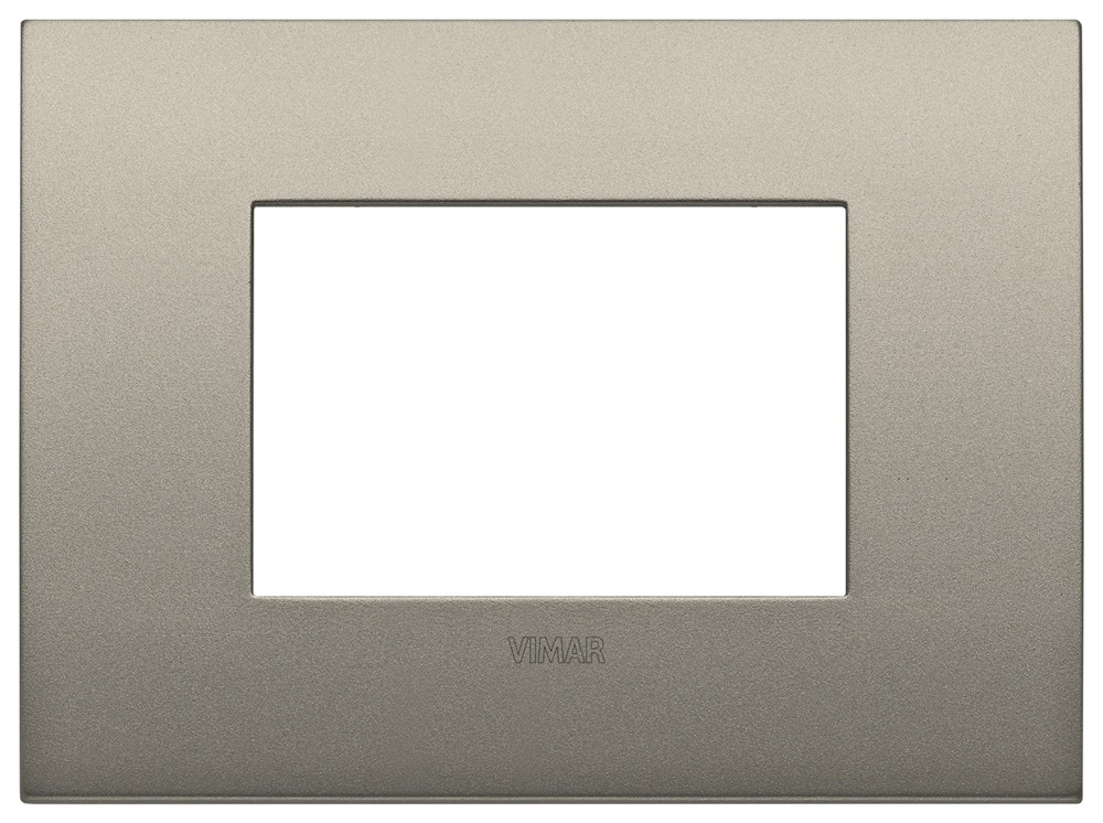 Placca Classic 3 moduli metallo champagne opaco per installazioni elettriche