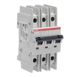 Interruttore automatico SU200M 3 poli 32A tipo C 400V AC 11,2kA protezione circuito