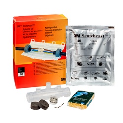 Kit in resina 3M™ Scotchcast™ serie 92-NBA dimensione A1, 1 kV. Il kit include un connettore meccanico.