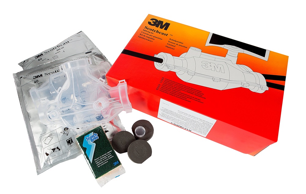 Kit per giunture 3M™ Scotchcast™ 92-NBC dimensione C2, 1 kV. il kit include un connettore meccanico.