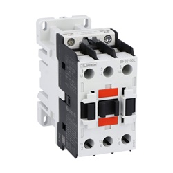 Contattore tripolare 32A AC3 bobina 24V DC basso consumo uso industriale