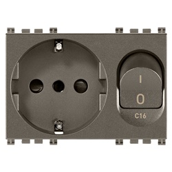 Presa 2P+T 16A P30 interbloccata con magnetotermico C16 metal 230V 3 moduli