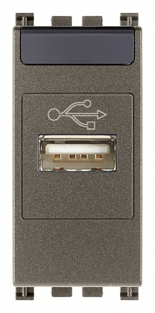 Presa USB Metal morsetti a vite per installazioni standard