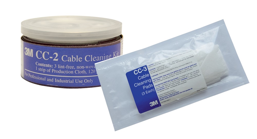 Kit preparazione cavi CC-3 3M™ con dischi abrasivi e panno non conduttivo per installazioni elettriche rapide e sicure