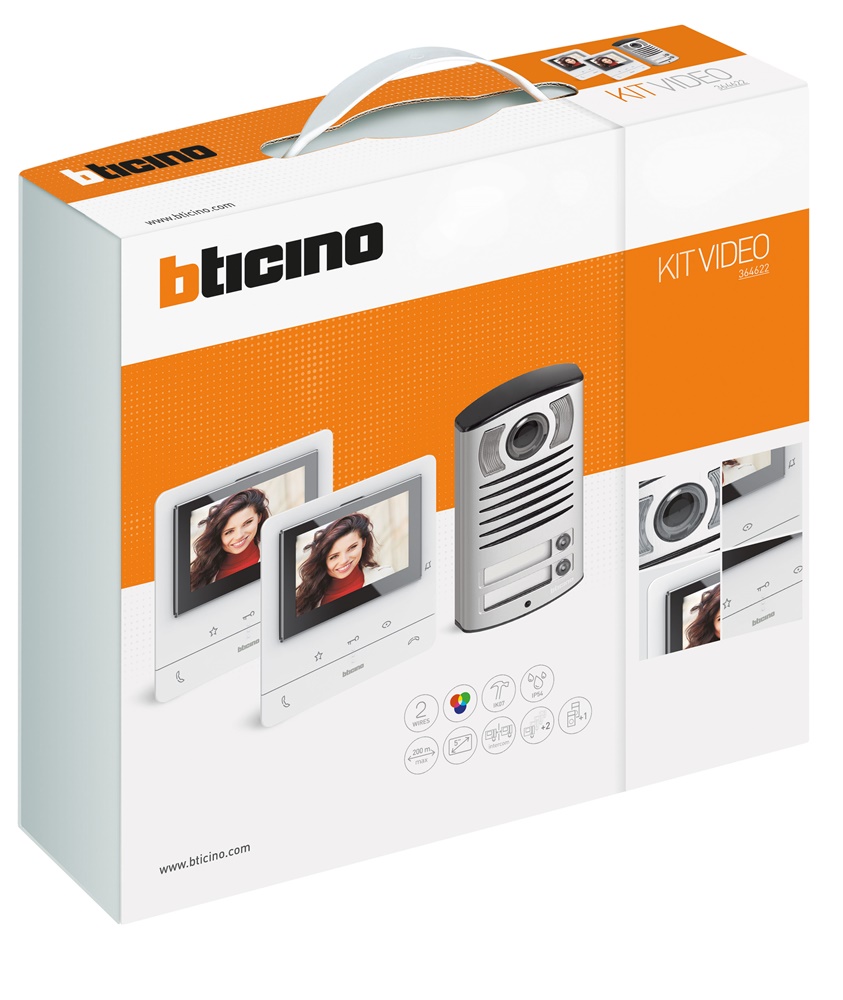 Kit videocitofono bifamiliare Classe100 V16B con pulsantiera Linea 2000, display LCD 5 colore, comandi touch, protezione IP54, installazione parete/tavolo, uso residenziale