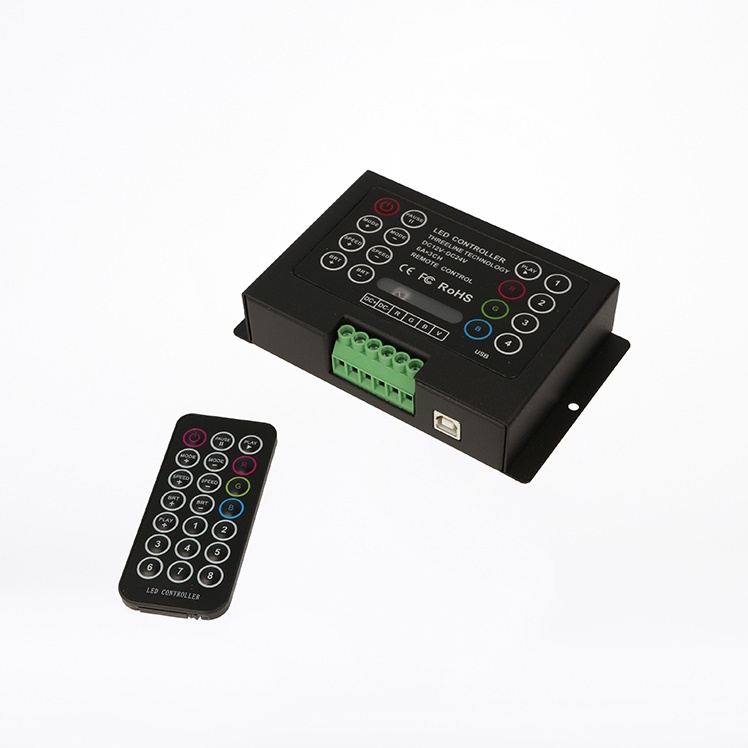 CONTROLLER DI SCENA RGB