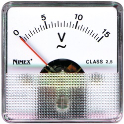 Strumento misura compatto classe 2,5 48x48 mm precisione 300 V installazioni elettriche industriali e civili