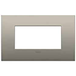Placca Classic 4 moduli metallo finitura champagne opaco per installazioni elettriche
