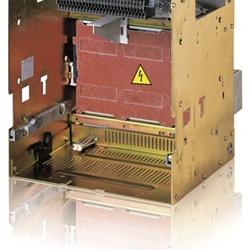Interruttore magnetotermico 3 poli orizzontale per impianti industriali