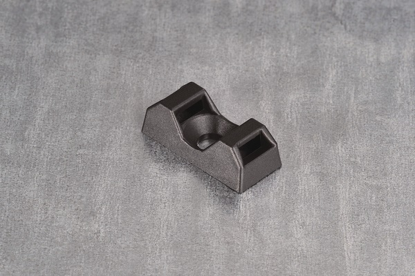 Basetta a vite 21x9,5 mm nero CTQM5 per fissaggio fascette serie Q spazi ridotti