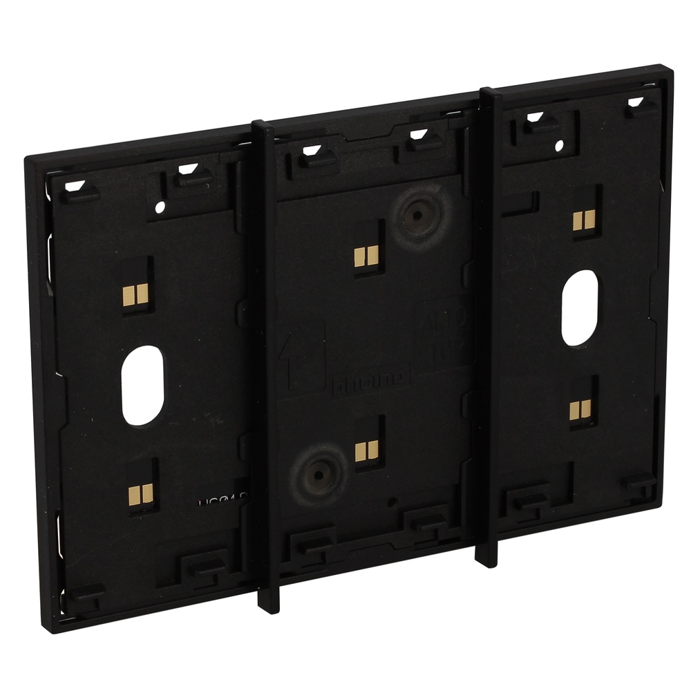 Frame elettrificato 3 moduli nero per comandi digitali installazione domestica e professionale