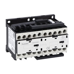 Teleinvertitore 9A AC3 4kW bobina 230VAC con interblocco meccanico e connessioni rigide per uso industriale