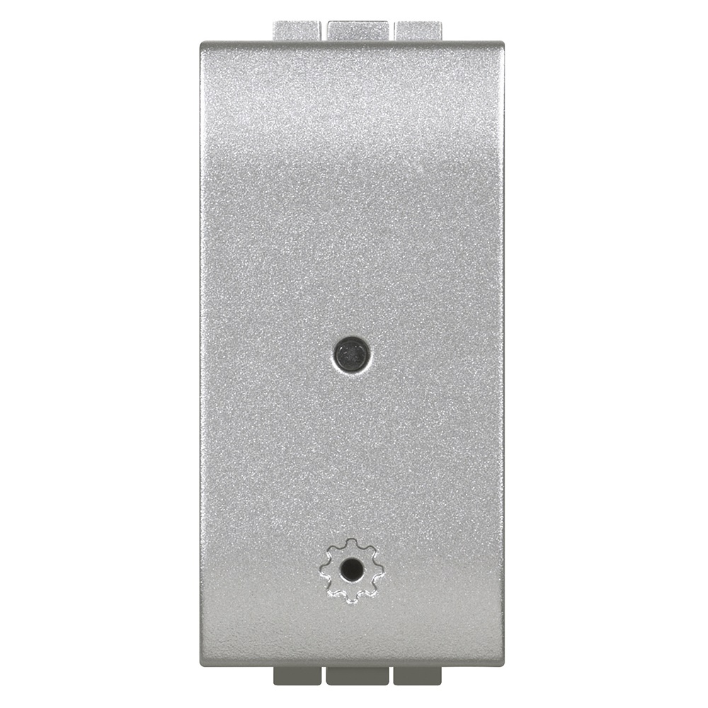 Modulo presa connesso TECH controllo remoto consumo fino 3680W installazione impianti elettrici
