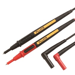 Puntali Fluke TL175 2mm con cavo schermato retrattile sicurezza CAT II-IV uso elettrico industriale