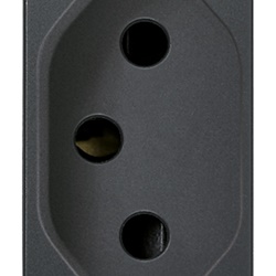 Presa SICURY 2P+T 20A 250V standard brasiliano grigio per uso elettrico