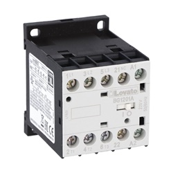 Contattore tripolare 12A AC3 3 poli + 1 contatto ausiliario 24VAC uso industriale