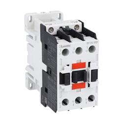 Contattore tripolare 3 poli 38A AC3 bobina 24V DC uso industriale