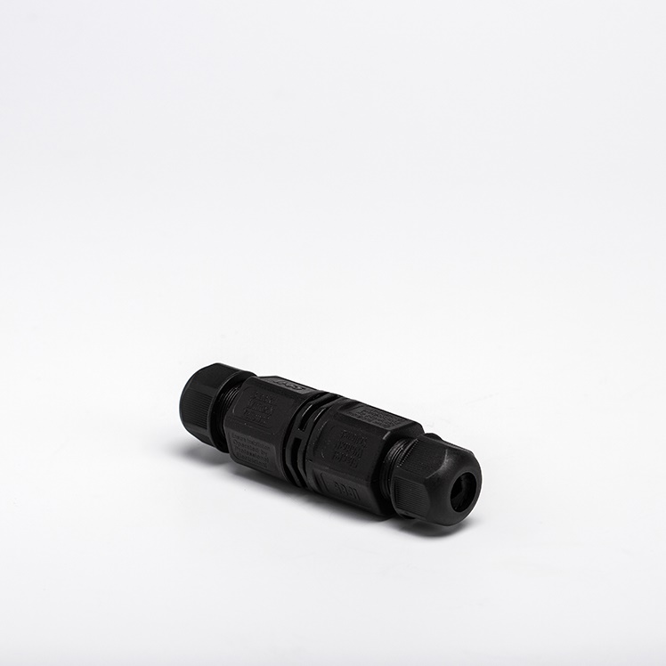 CONNETTORE A TENUTA STAGNA IP65