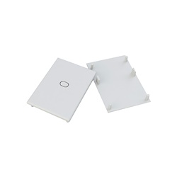Testate terminali bianche in plastica resistenti per chiusura profili elettrici, montaggio semplice e finitura pulita per impianti elettrici sicuri