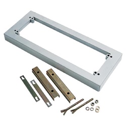 Base fissaggio pavimento 750x320 mm resistente per impianti elettrici professionali
