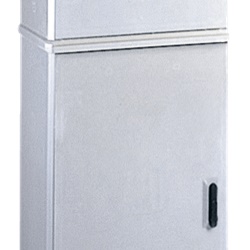 Armadio vetroresina 2 vani serratura cremonese ventilazione IP44 IK10 uso industriale