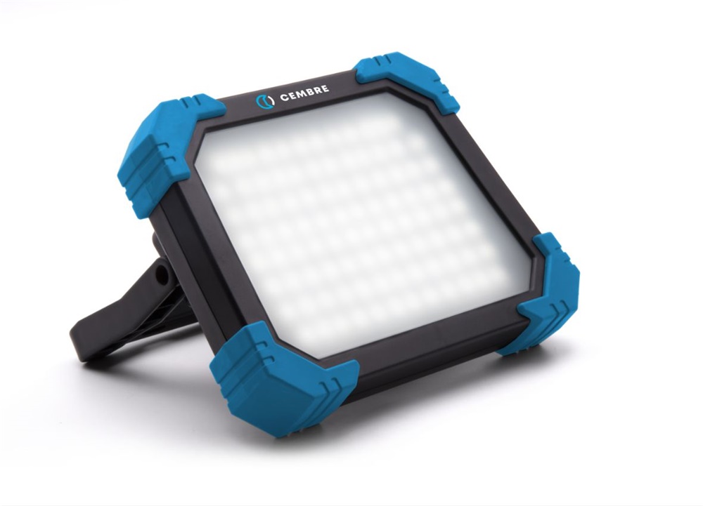 Faro portatile LED per grandi ambienti con power bank e caricabatterie integrato