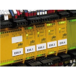 Targhetta gialla 8x17mm MG-TAA adesiva 49443