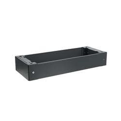 Zoccolo con flange 100x600 mm per installazioni elettriche robuste e sicure System pro E energy