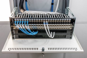 CEILING BOX CABLING 4U