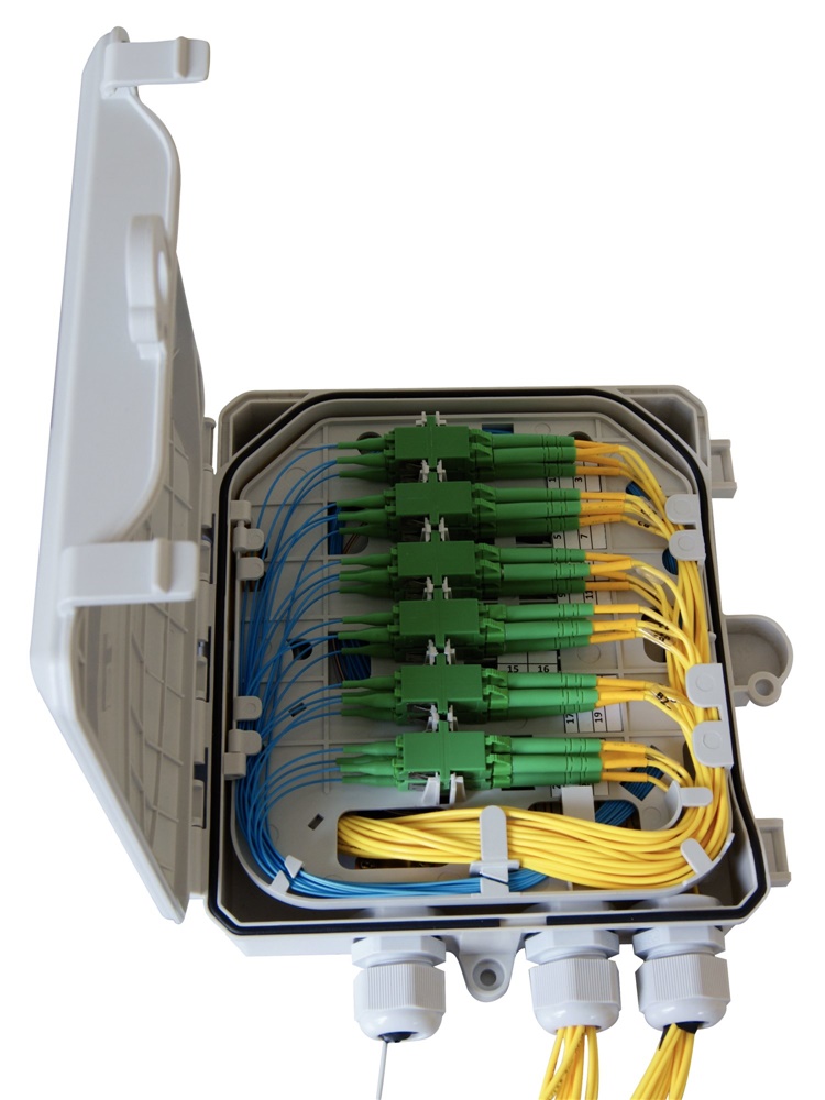 Terminale di testa box 12 porte sc-spx/lc-dpx ip65 plastica