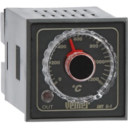 Termoregolatore analogico compatto AHT K-1P4U 24-240 VAC per controllo temperatura riscaldamento con ingresso sonde termocoppie tipo K