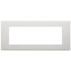 Placca 7 moduli tecnopolimero verniciato argento per installazioni elettriche