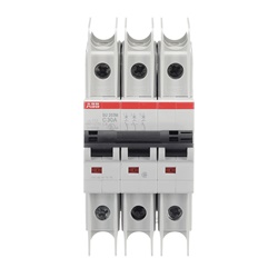 Interruttore automatico SU203M 3 poli 30A C 10kA protezione circuiti elettrici residenziali industriali