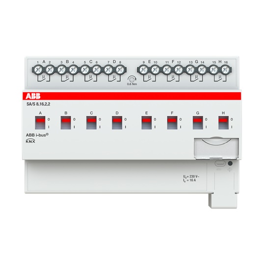 Attuatore switch 8 canali 16A montaggio su guida DIN automazione elettrica
