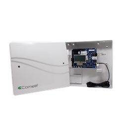 Combinatore telefonico IP/GSM/3G/4G touchscreen, 4 ingressi (2 allarme/guasto), 4 relè 100mA 24VDC, wizard config, 9-28VDC 151mA, EN54-21