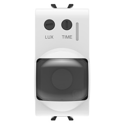 RIVELATORE DI MOVIMENTO A RAGGI INFRAROSSI - 230 V ac 50/60 Hz - BIANCO LUCIDO - 1 MODULO - CHORUSMART