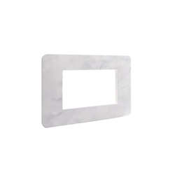 Placca MatixGO 4 moduli effetto marmo Carrara tecnopolimero per impianti elettrici residenziali e commerciali