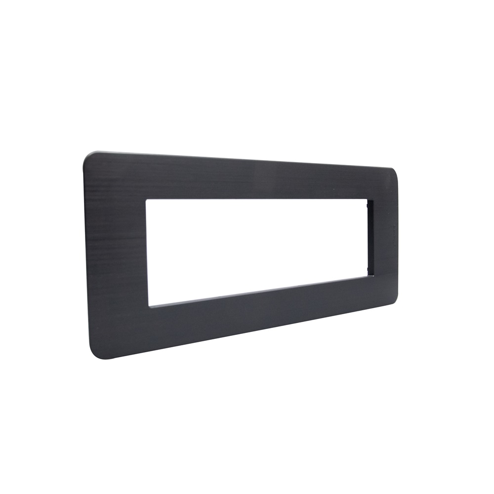 Placca MatixGO 7 moduli black nickel design elegante per installazioni elettriche moderne