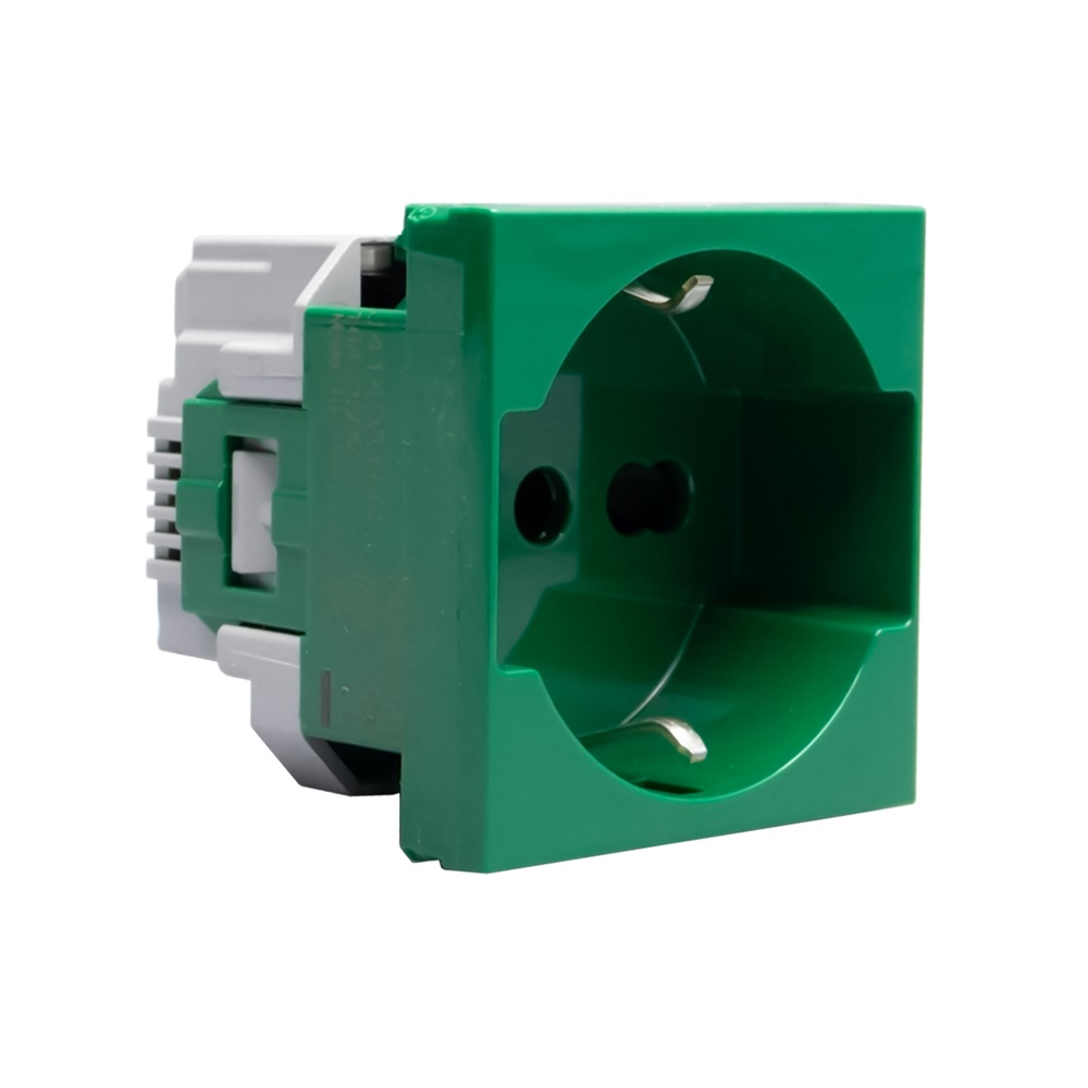 Presa elettrica MatixGO 2P+T 16A 250V bipasso verde per installazioni standard Italia e Germania