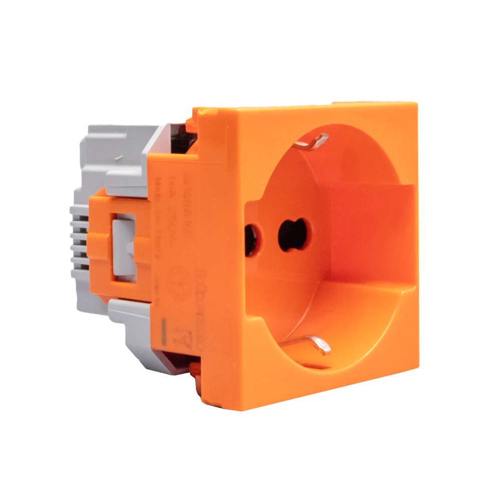 Presa elettrica MATIXGO 2P+T 16A 250V bipasso arancione uso professionale impianti elettrici
