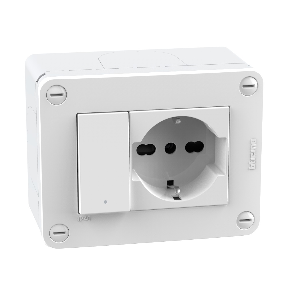 Scatola incasso IP40 3 moduli con interruttore e presa standard Germania P40 10/16A bianco