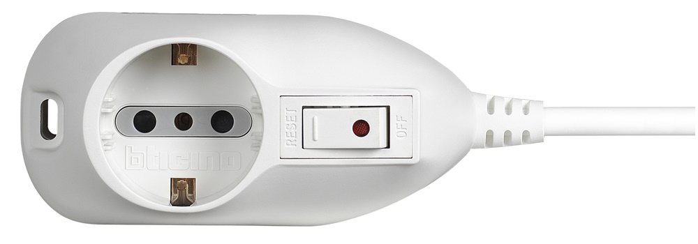 Multipresa elettrica 3 prese 10A con interruttore sicurezza uso domestico e professionale