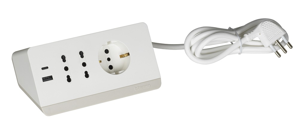 Multipresa da scrivania 2P+T 10/16A 2 USB bianca