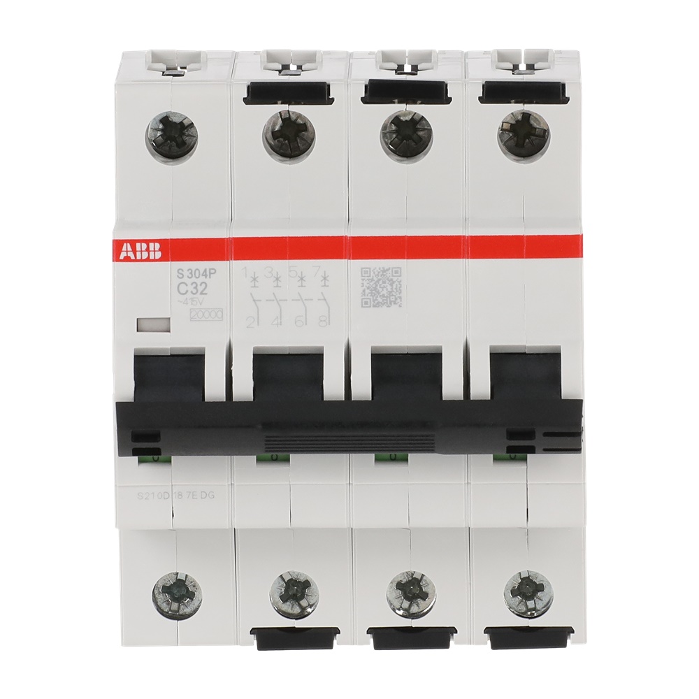 Interruttore automatico S304P 4 poli 32A curva C protezione impianti civili industriali