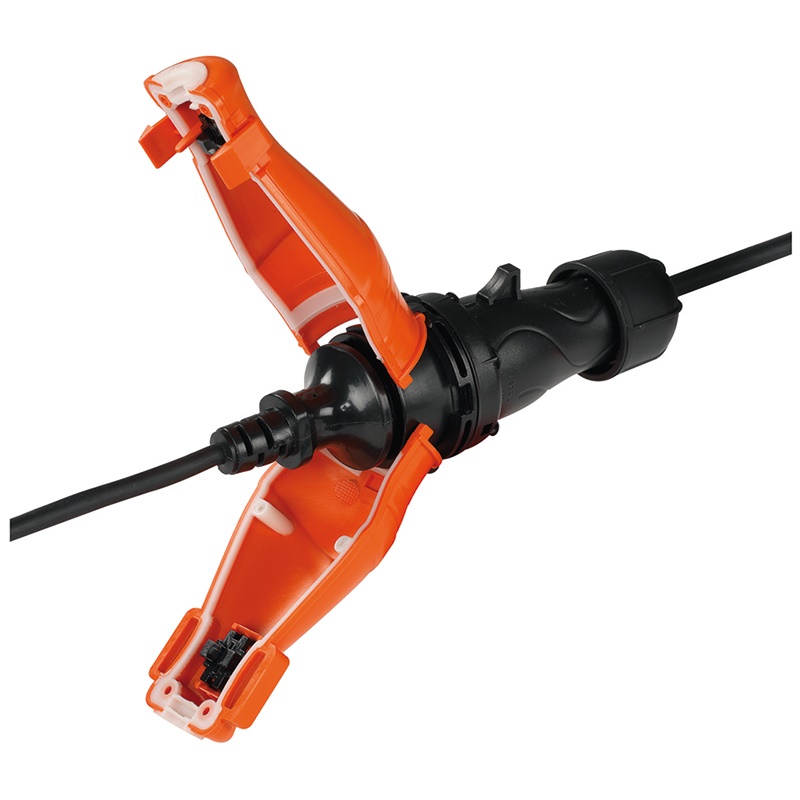 Presa Shuko IP67 16A 2P+T design compatto installazioni elettriche esterne industriali