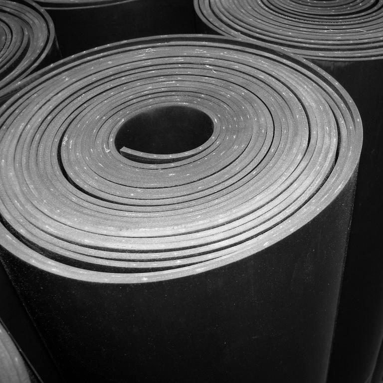 Isolamento gomma neoprenica autoestinguente per appoggio zavorre tetto piano