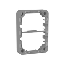 Raccordo verticale torrette elettriche montaggio sicuro materiali resistenti impianti elettrici professionali