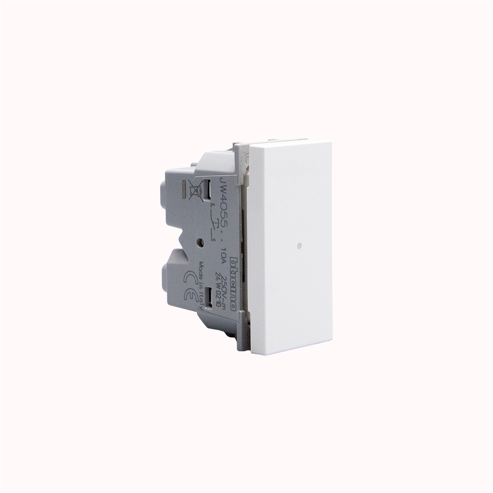 Pulsante assiale MatixGO 1P NO 10A illuminabile bianco per controllo elettrico semplice