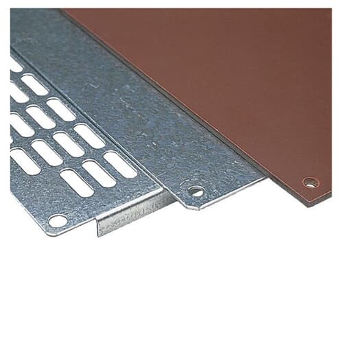 Piastra montaggio metallo zincato 134x99x2mm per applicazioni elettriche
