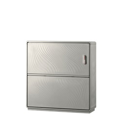 Armadio SMC vetroresina RAL 7035 con zoccolo integrato, IP55 IK10, isolamento 690V, per installazione quadri elettrici su basamento calcestruzzo